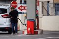T&E dice que los combustibles sintéticos que pide Alemania elevarían a 210 euros llenar el depósito